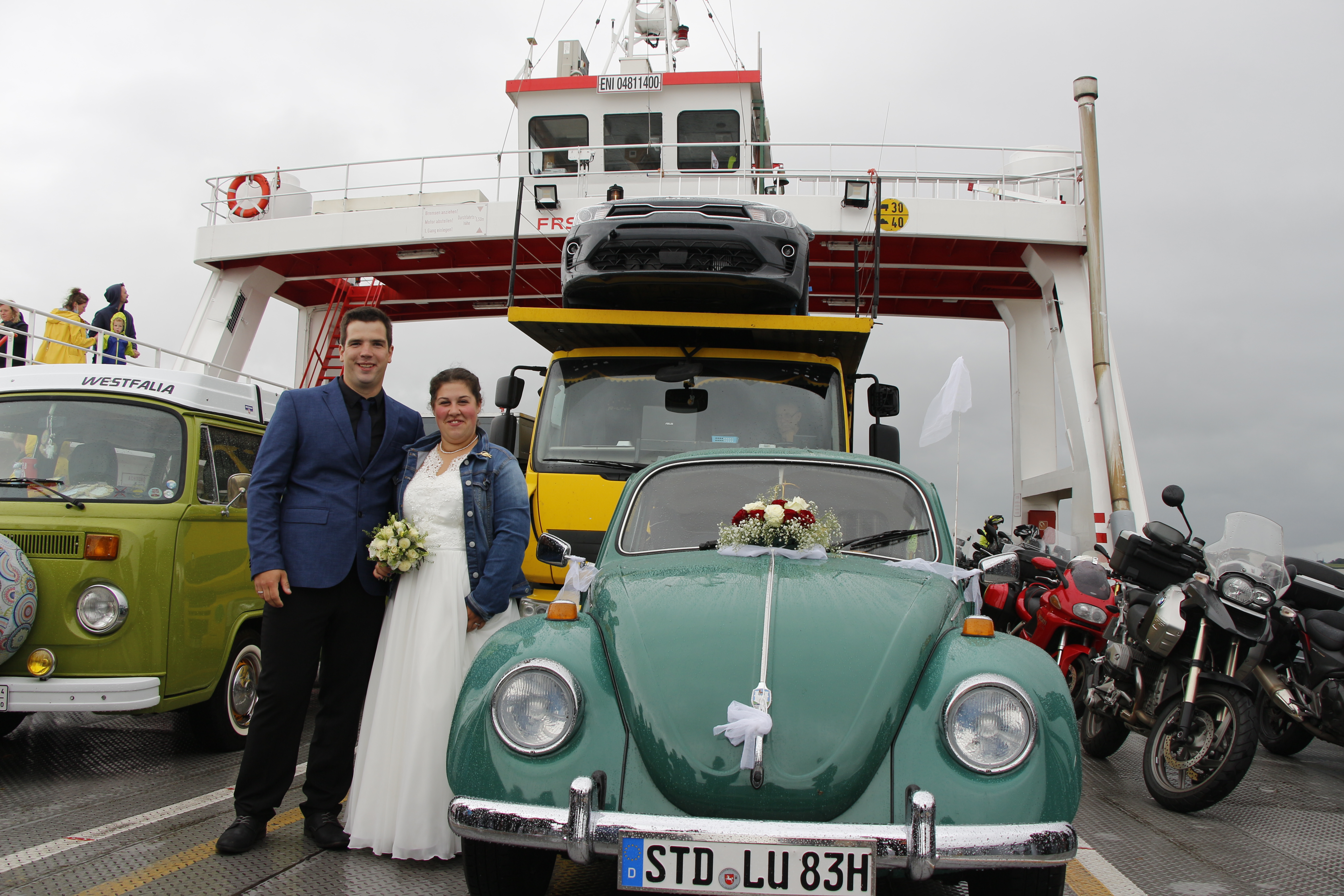 Wedding on board of one of FRS Elbfähre's ferries 